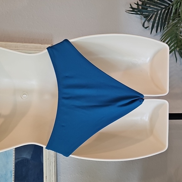 NWOT Teal Women's Swimwear Set - Picture 3 of 3